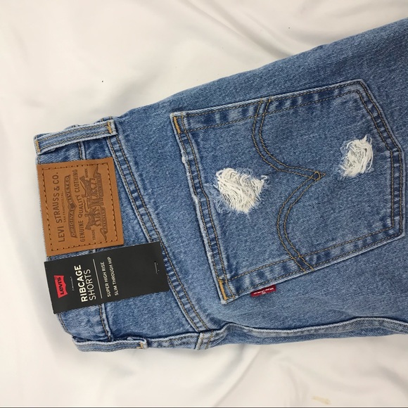 NEW Levi’s Premium Ribcage Cut Off Jean Shorts - Picture 6 of 7